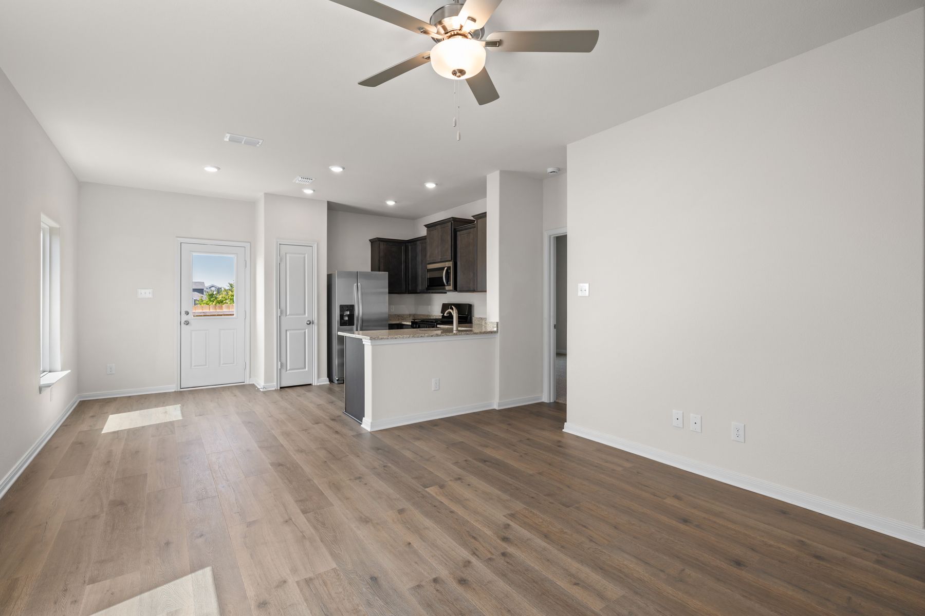 Open living room with great space 
