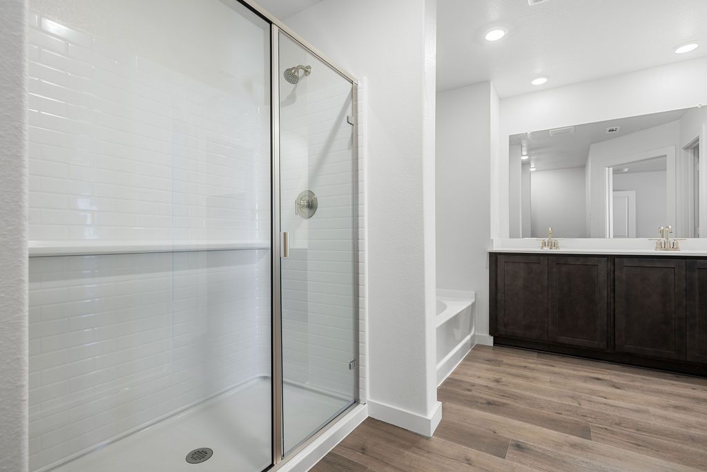 Master bathroom 