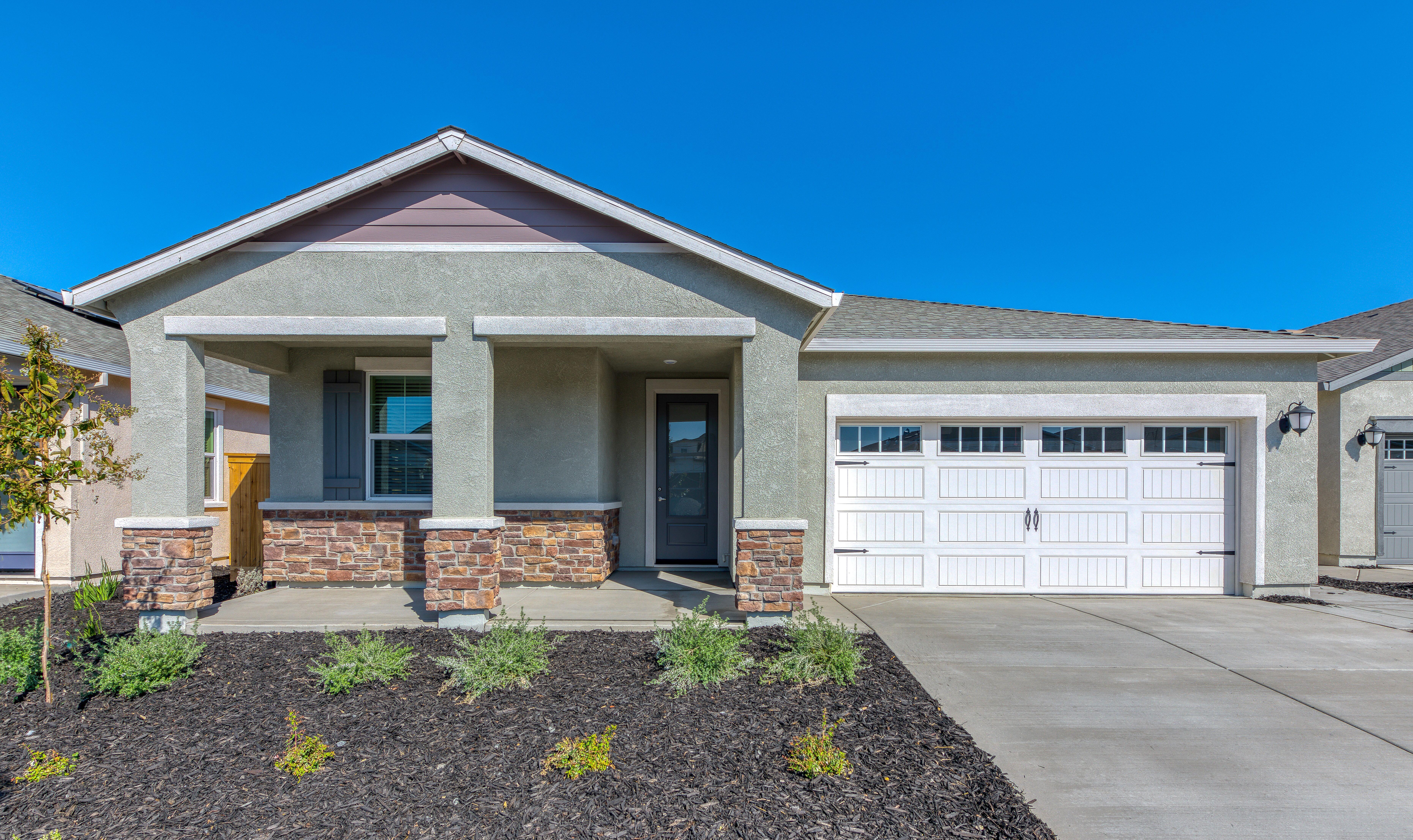 Open floor plans with high ceilings
