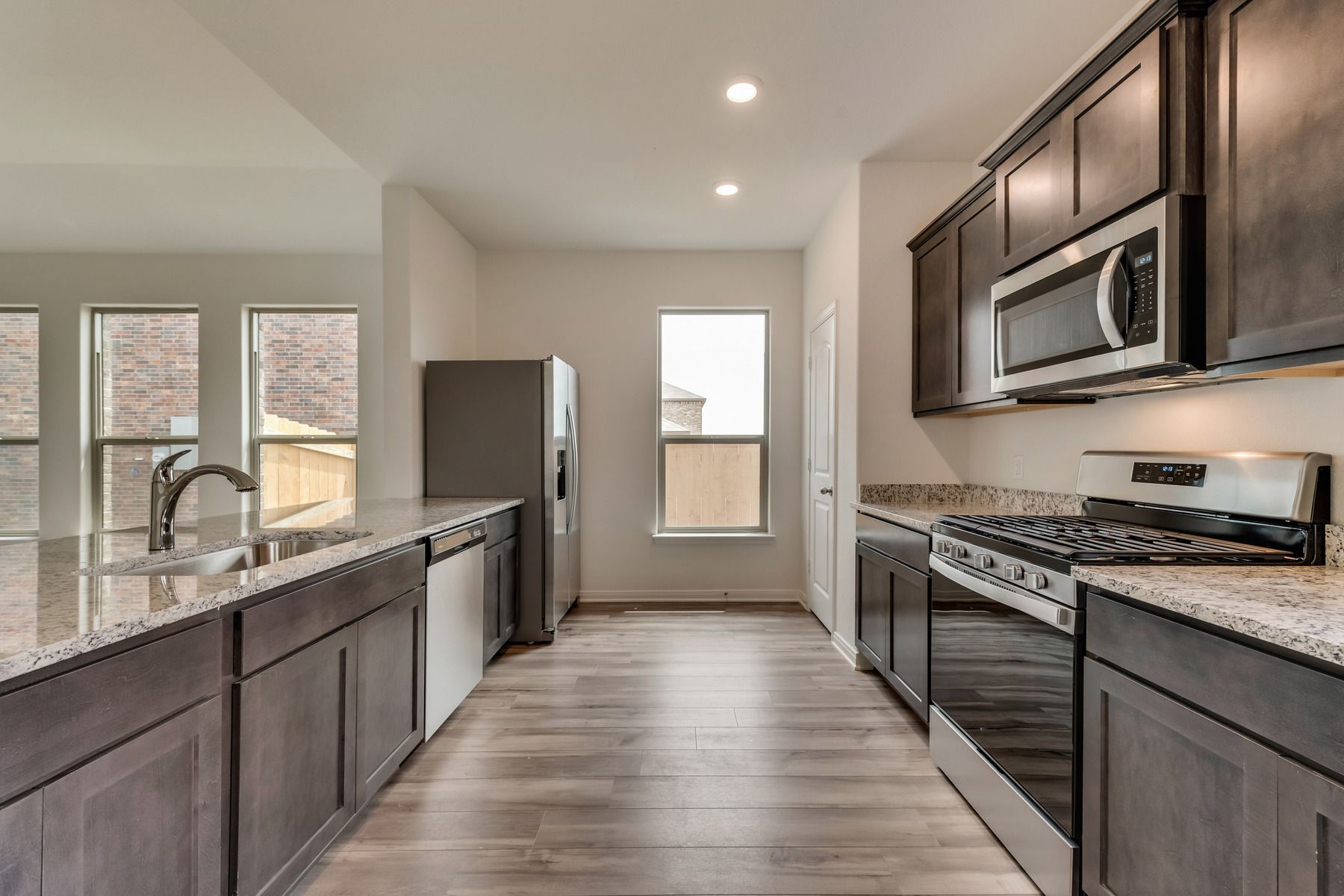 Every home at Shaw Creek Ranch comes with a full suite of energy-efficient appliances!