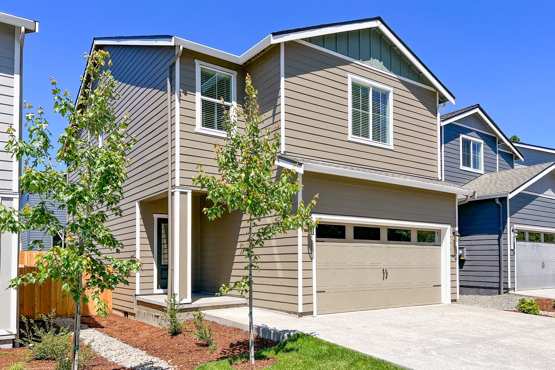 The Helens is a 4-bed/2.5 bath home with a flex room.