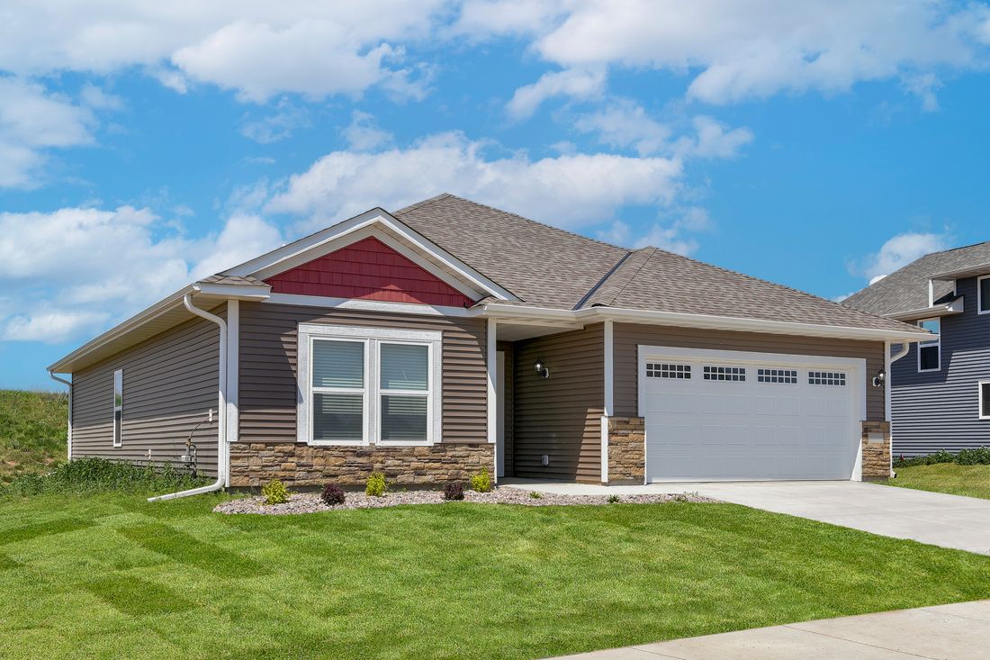 The Goodhue at Miske Meadows is a top selling plan. Great layout!
