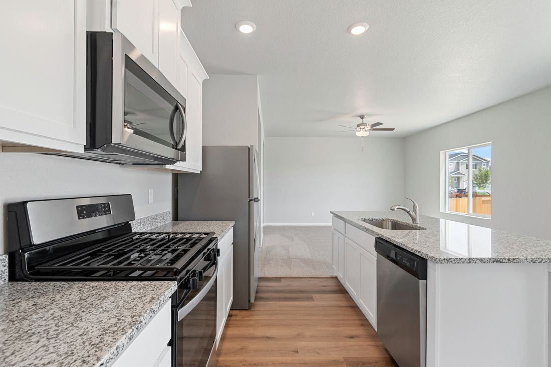 The kitchen of the Platte has energy-efficient appliances.