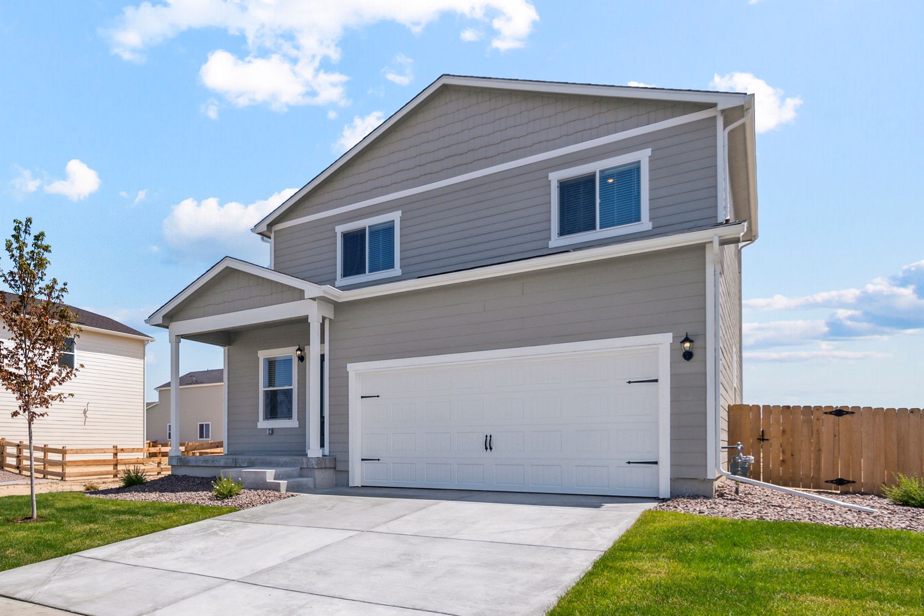 The kitchen appliances come included in this home.