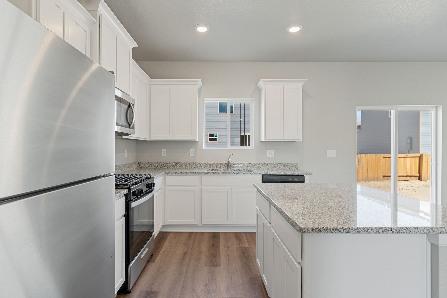 The kitchen of the Rio Grande has sprawling granite countertops.