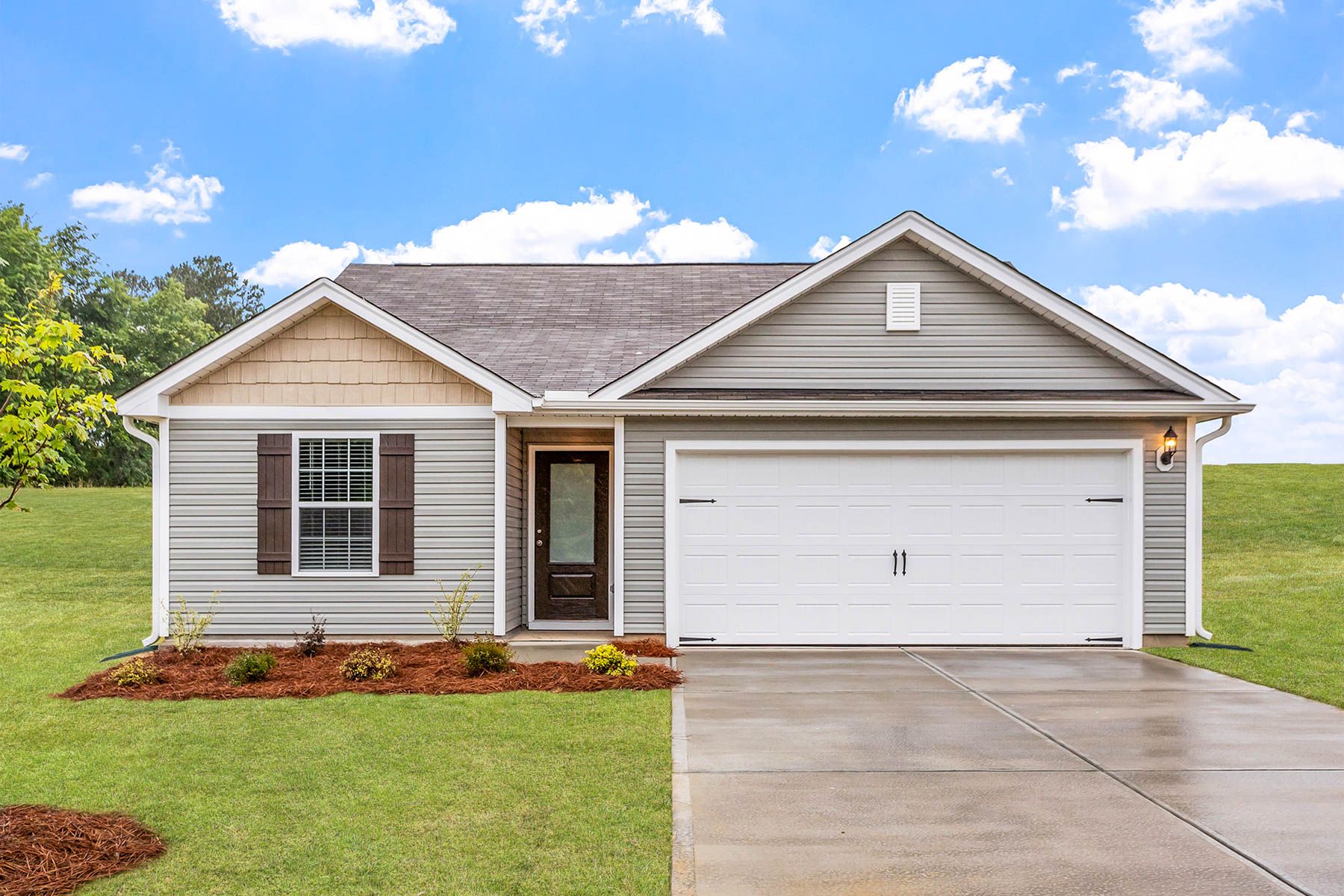 Macon Plan at The Meadows at Oxford in Oxford, NC by LGI Homes