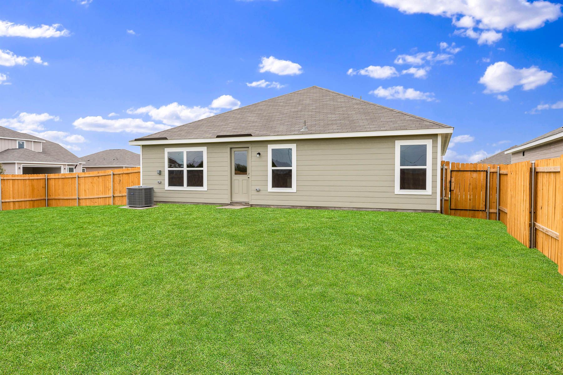 4909 Delano Street. Greenville, TX 75401