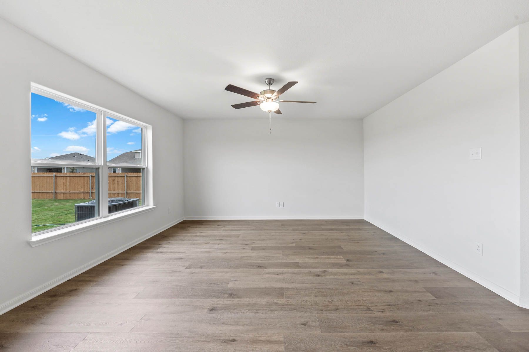 The family room of the Rio Grande has plenty of space for furniture.