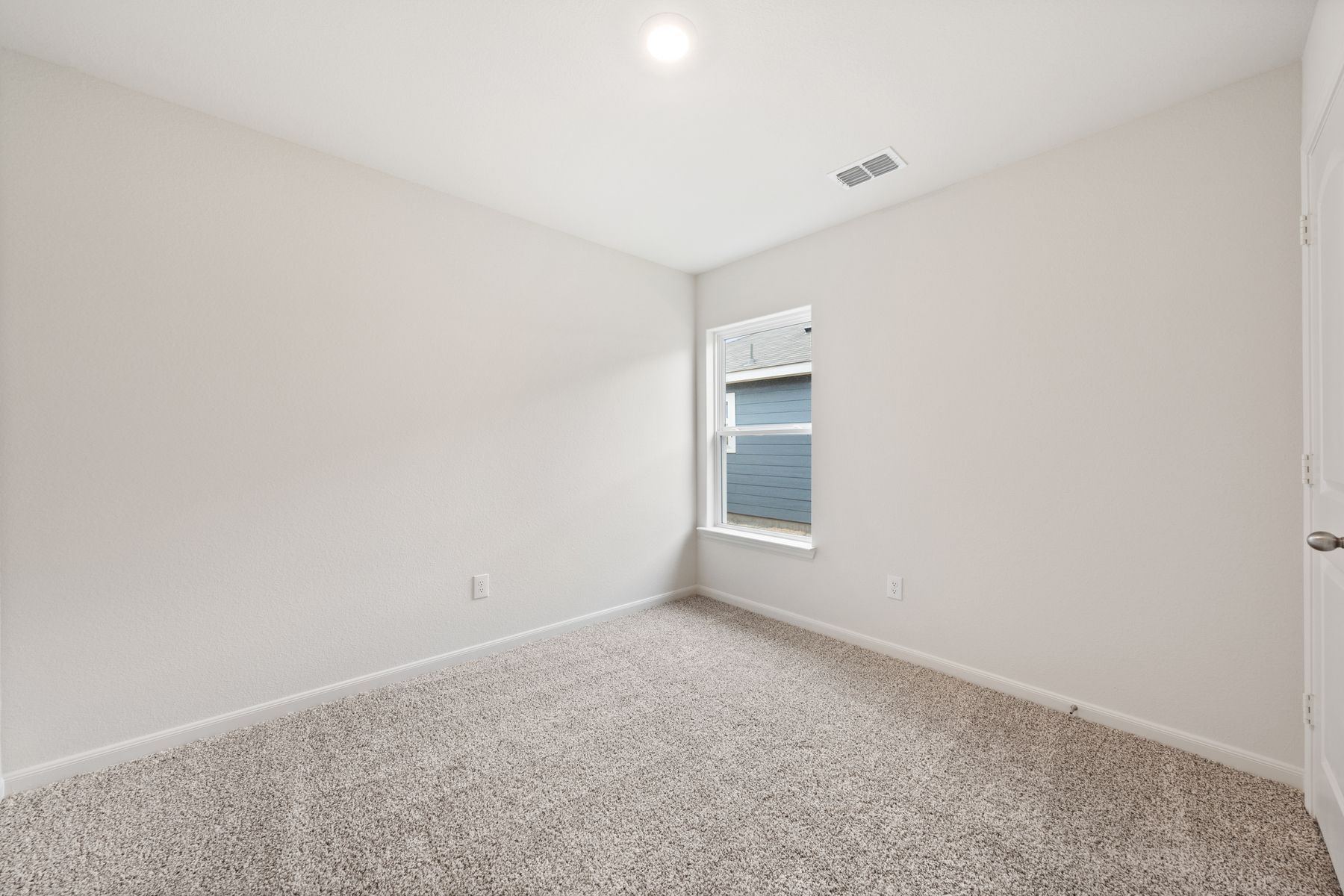 The secondary bedrooms of the Blanco are a great space for children's bedrooms or as guest rooms.