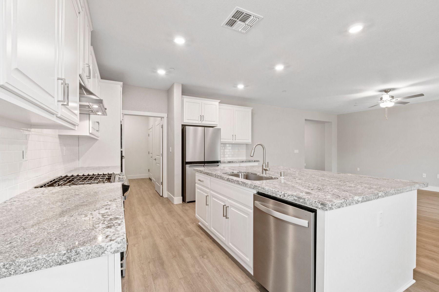 The kitchen comes with a full suite of stainless steel appliances!