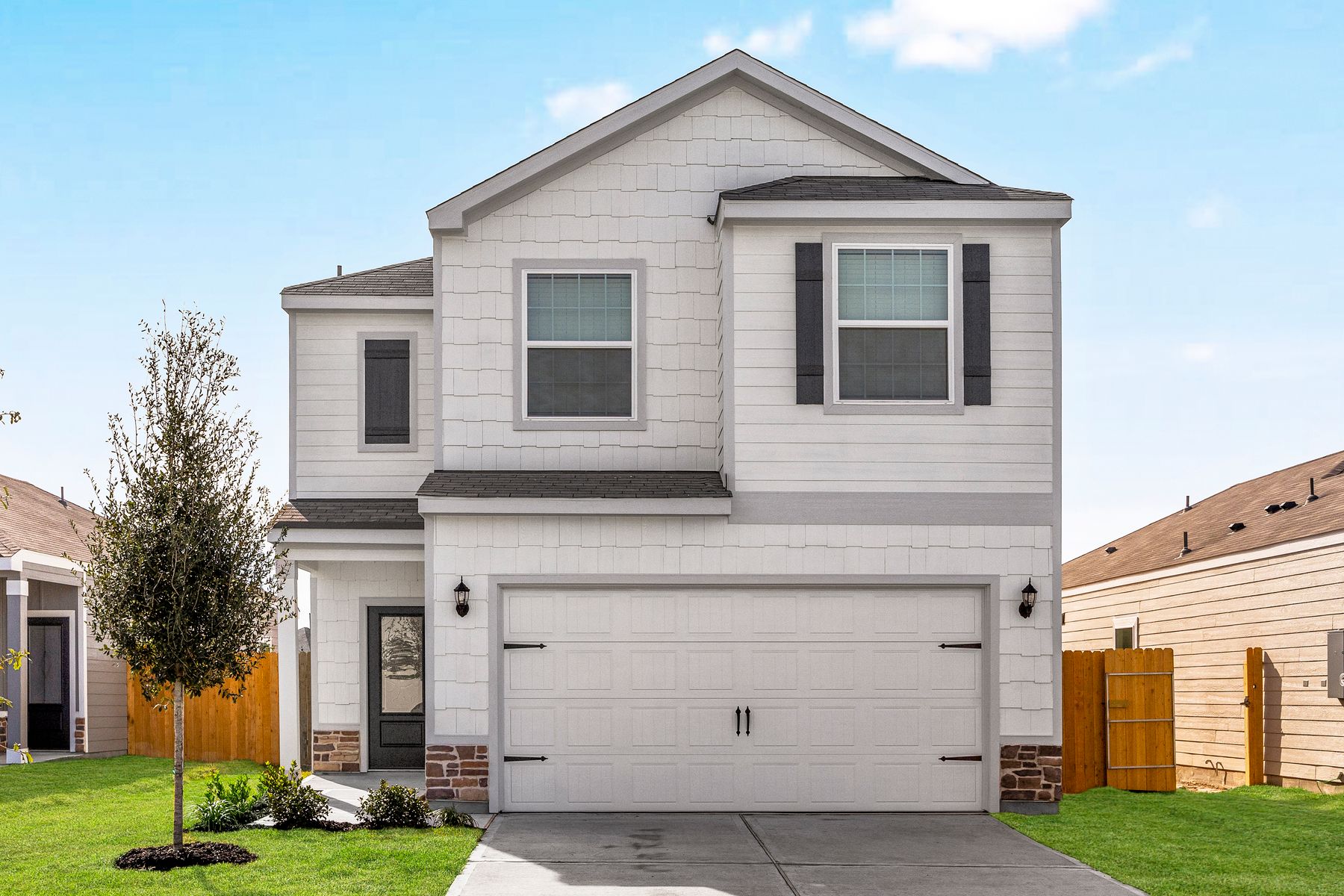 Enjoy flexible living in this 3 bedroom, 2.5 bathroom home. 