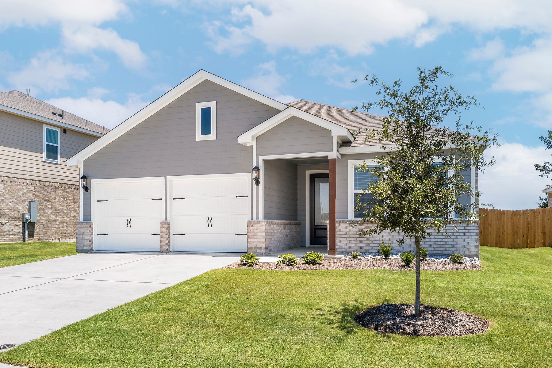 The Blanco is a gorgeous one-story floor plan with beautiful brick detailing.