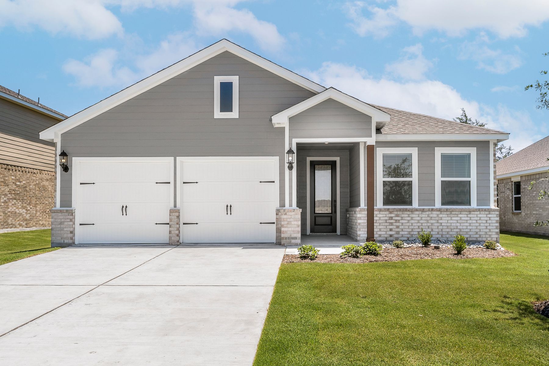 The Blanco is a gorgeous one-story floor plan with beautiful brick detailing.