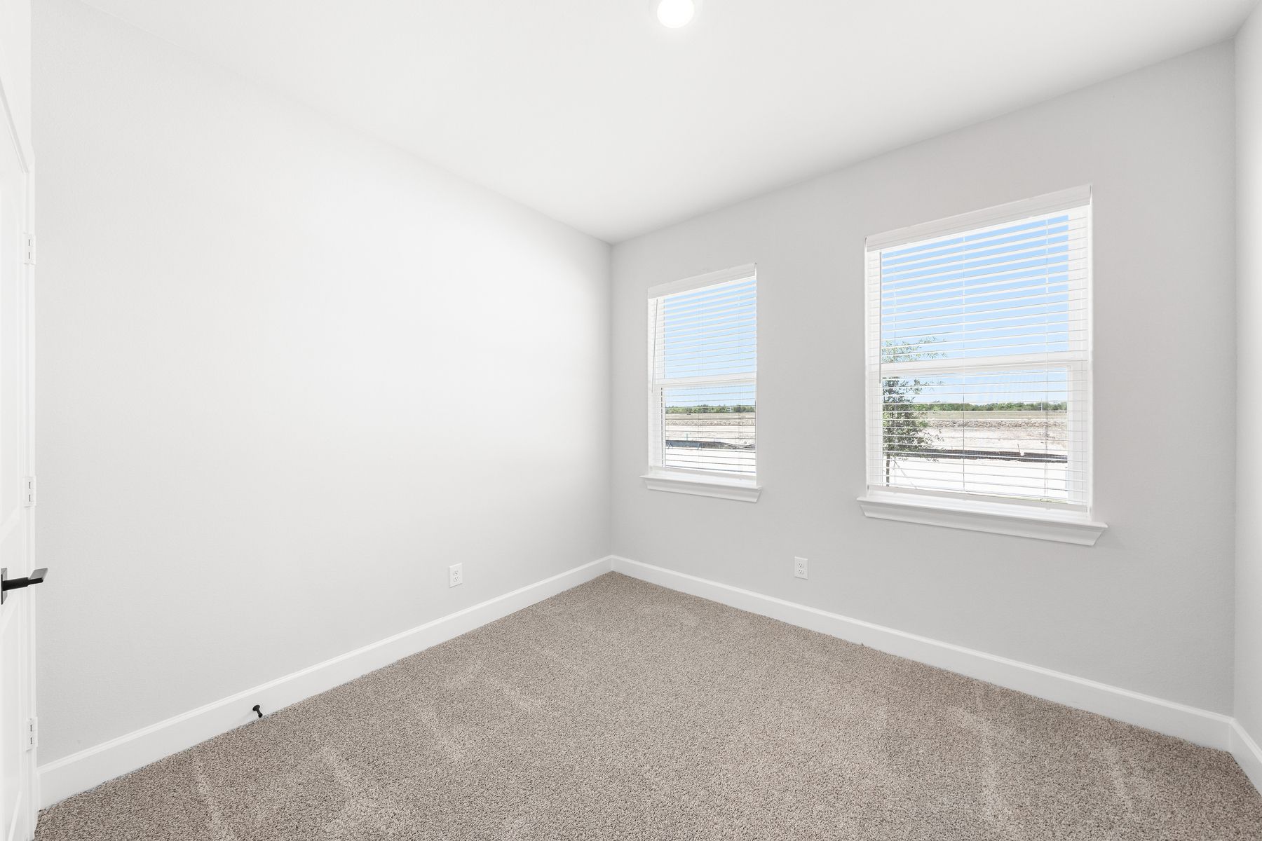 The secondary bedrooms of the Blanco are perfect as children's bedrooms or as guest rooms.