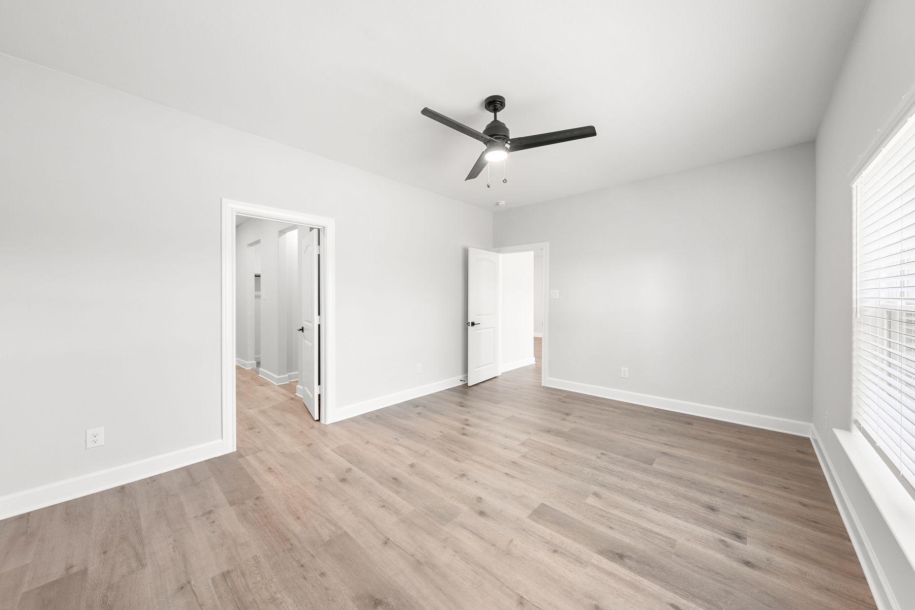 The master suite of the Driftwood has a spacious bedroom, en-suite bathroom and walk-in closet.