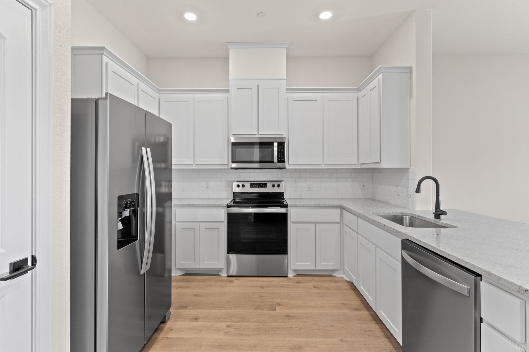 The kitchen of the Appaloosa has energy efficient appliances.