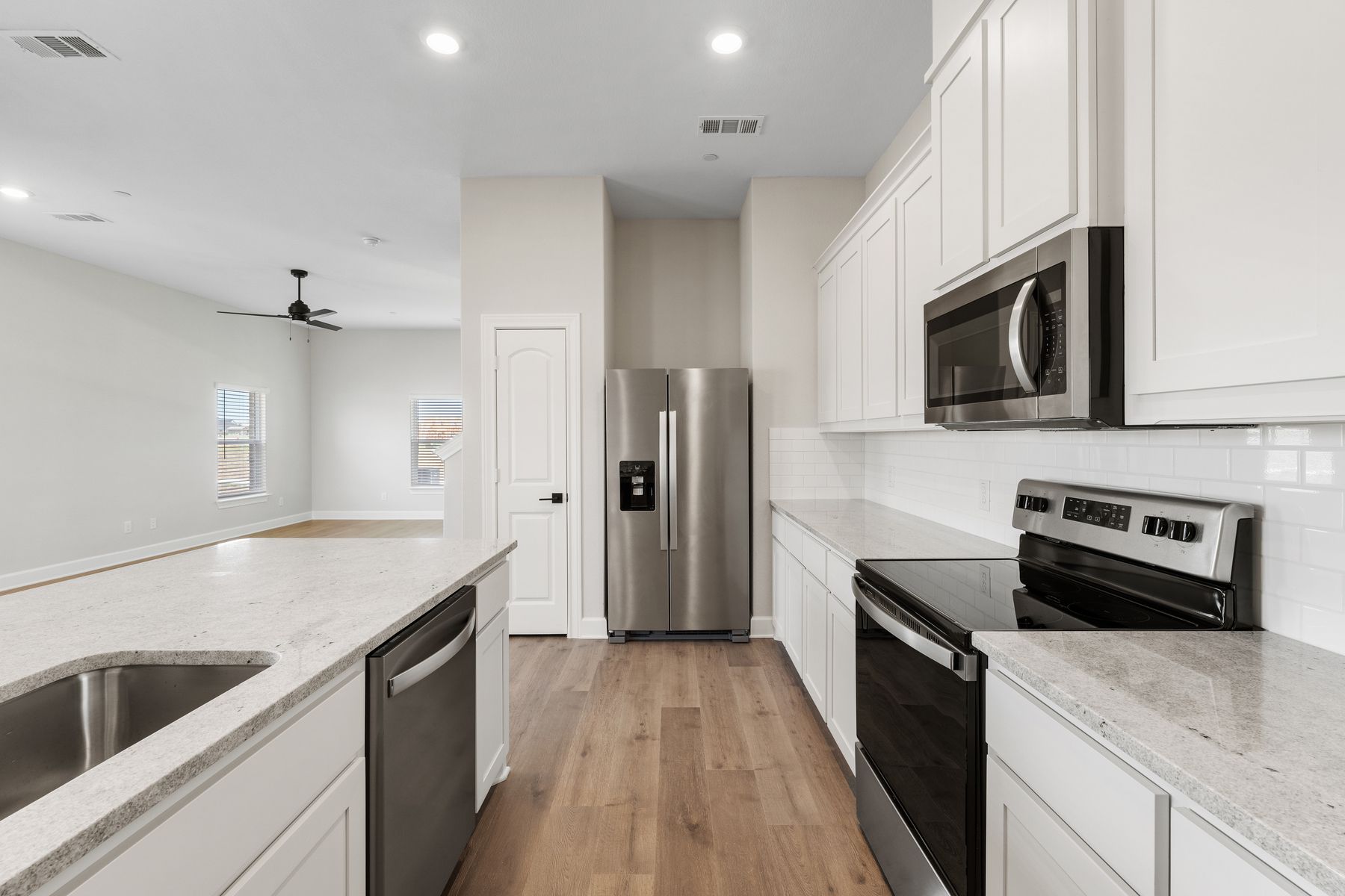 The Caspian has energy efficient appliances.