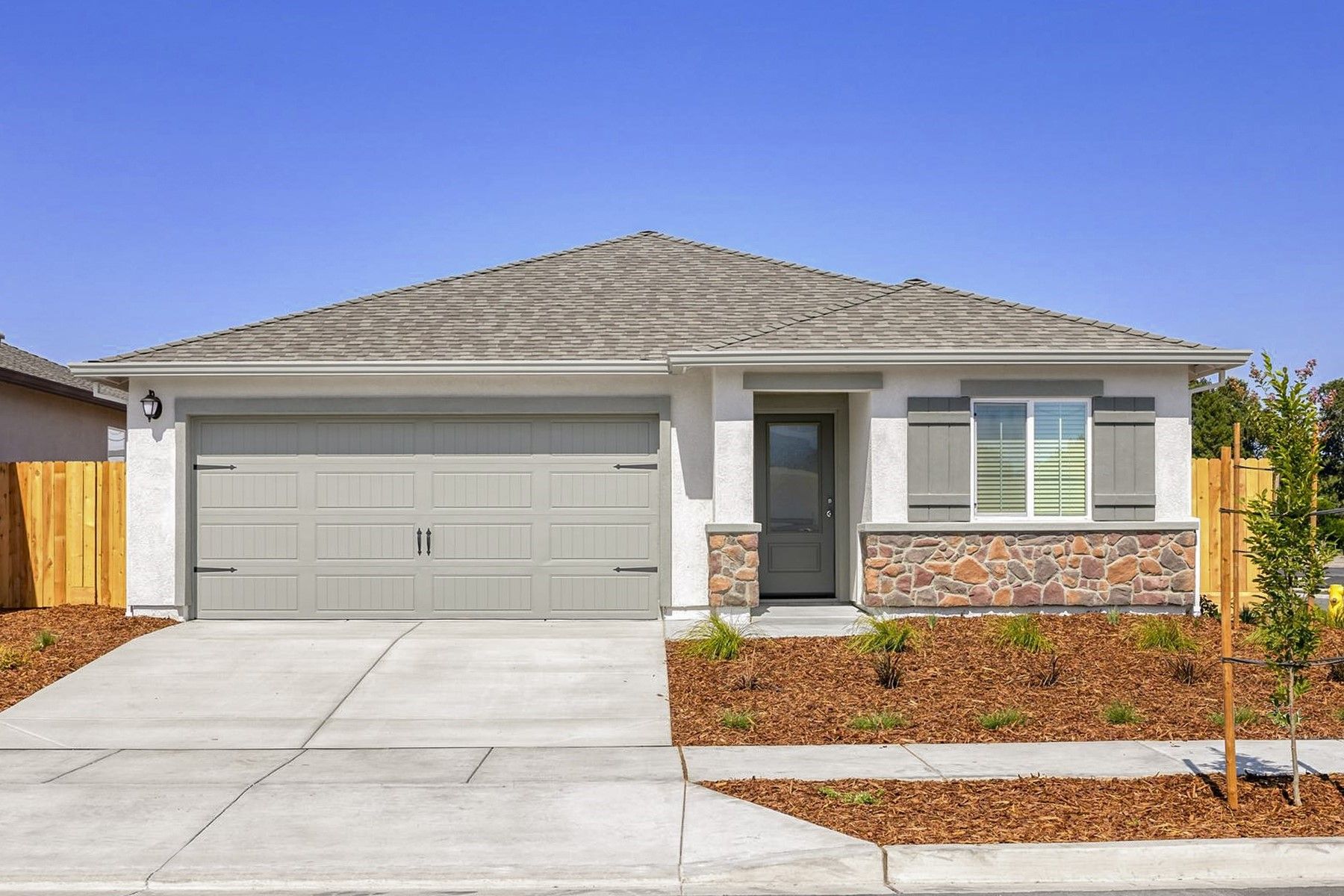 This home comes with the kitchen appliances included.