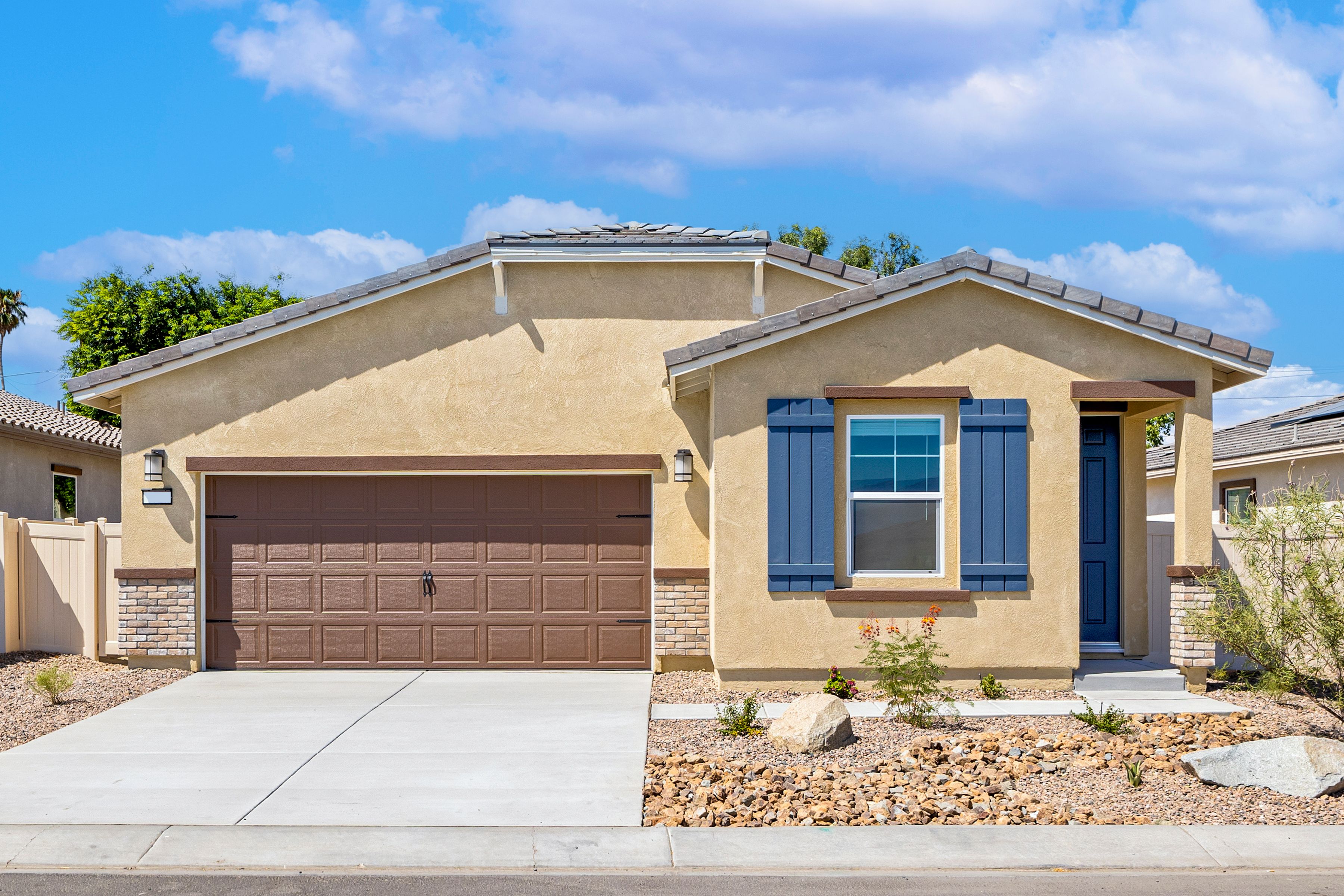 The kitchen appliances come included in this home.