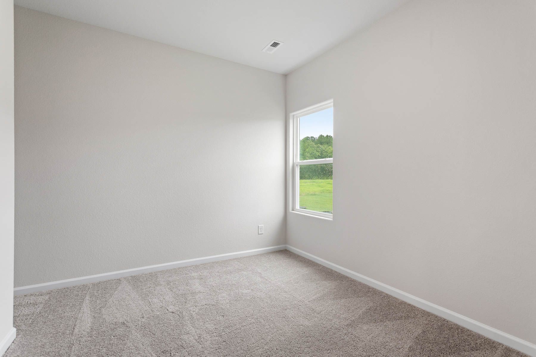 The secondary bedroom