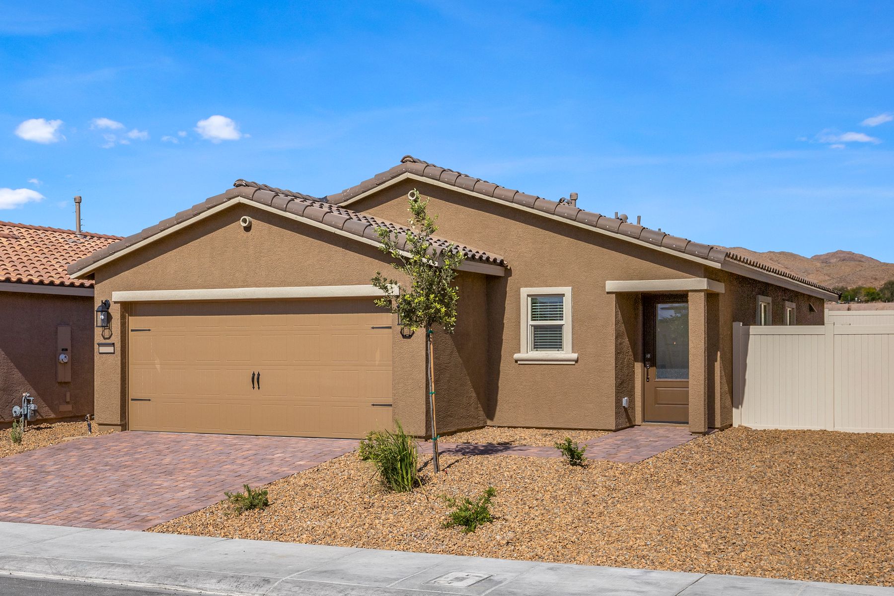The beautiful Aspen floor plan is a one-story home.