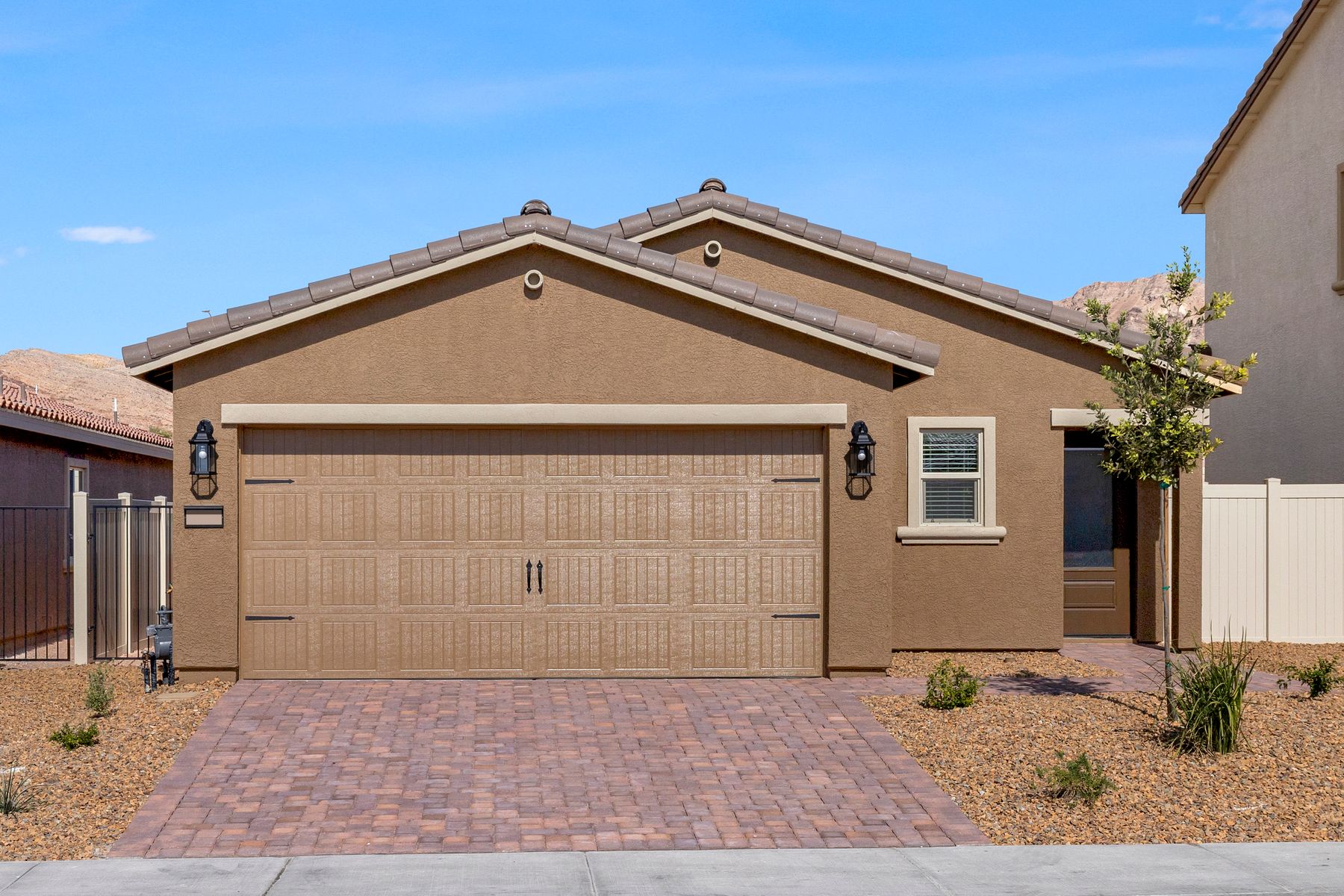 The beautiful Aspen floor plan is a one-story home.