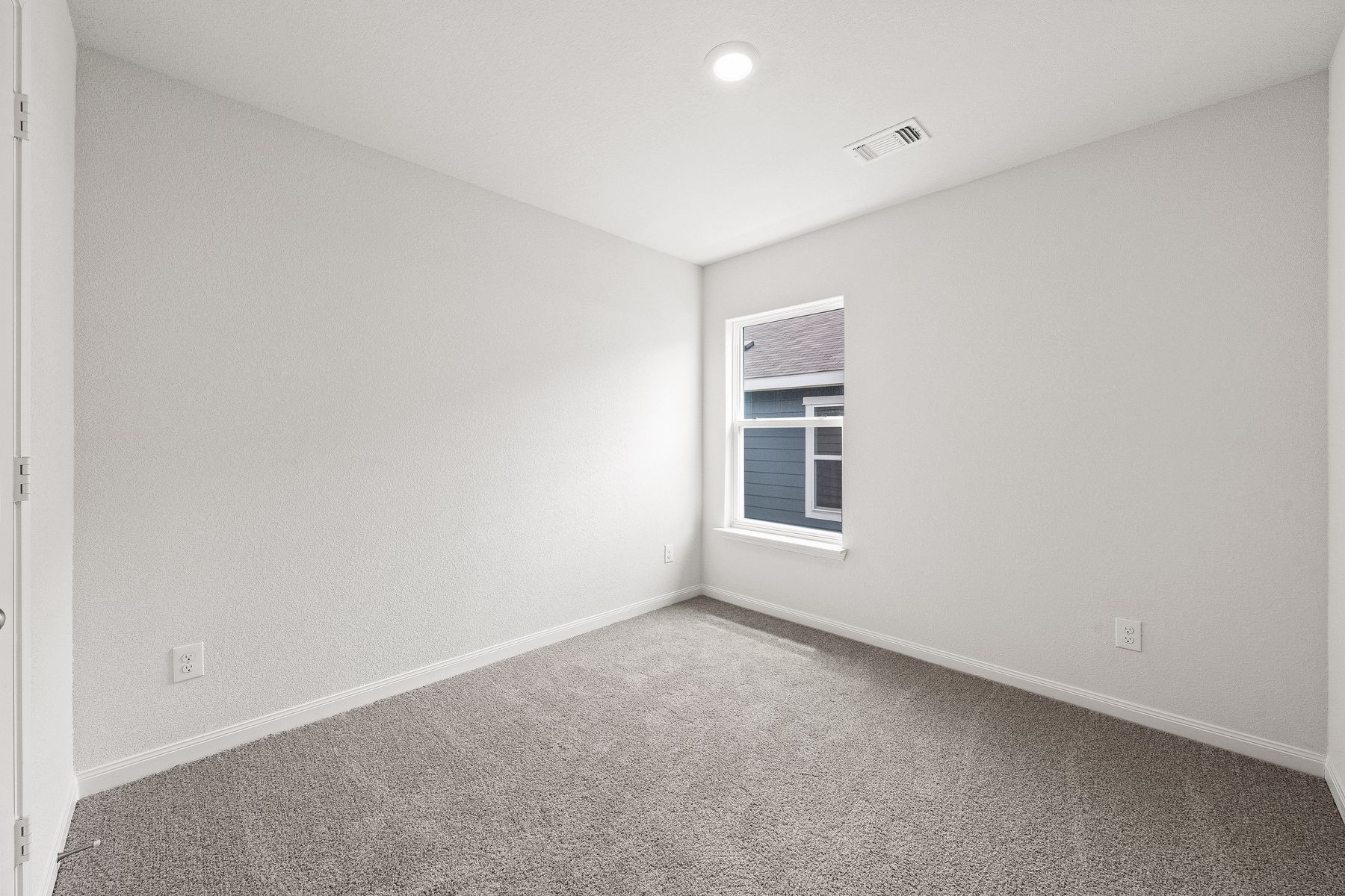 The secondary bedrooms are great as children's bedrooms or guest rooms.