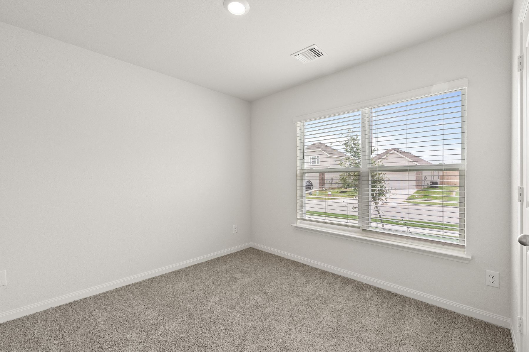 The secondary bedrooms are great as children's bedrooms or guest rooms.