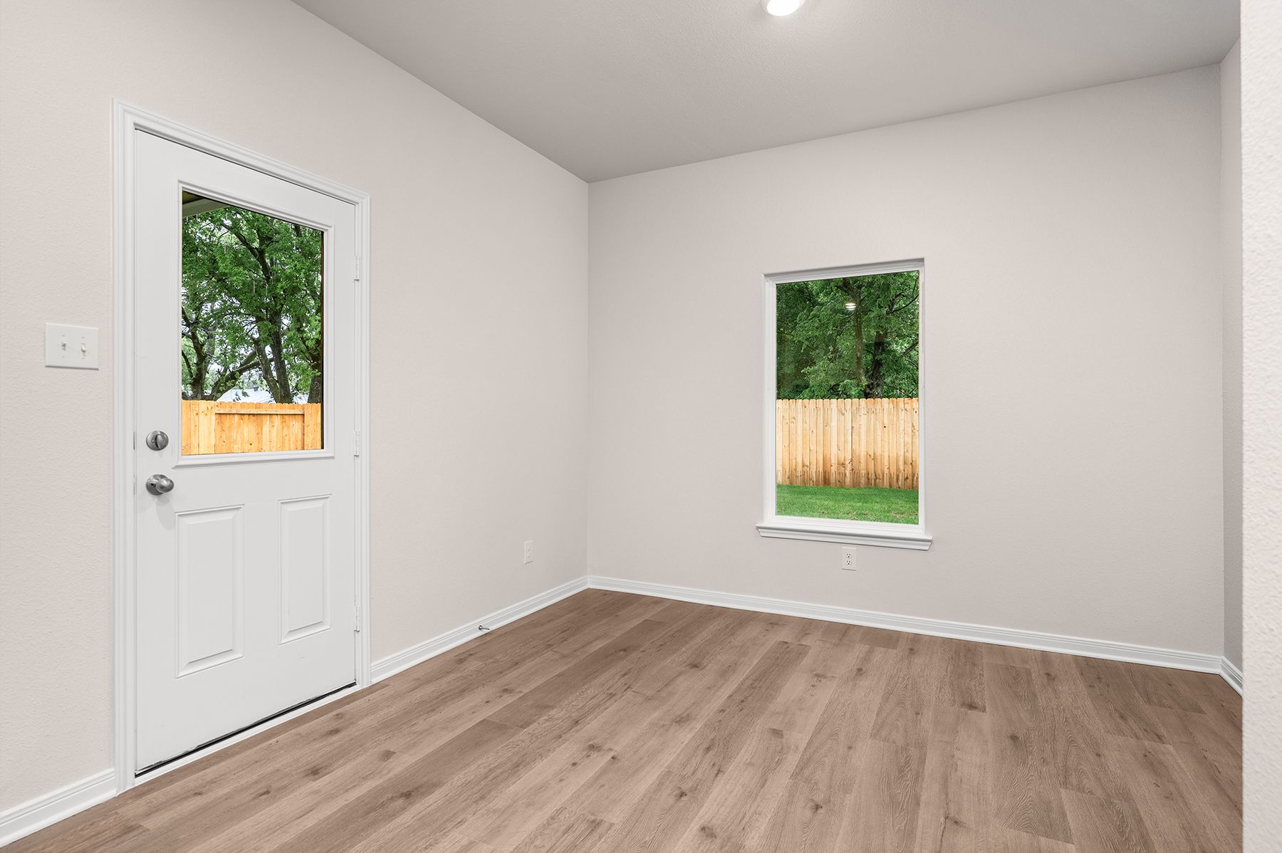 The dining room of the Sabine has large windows.