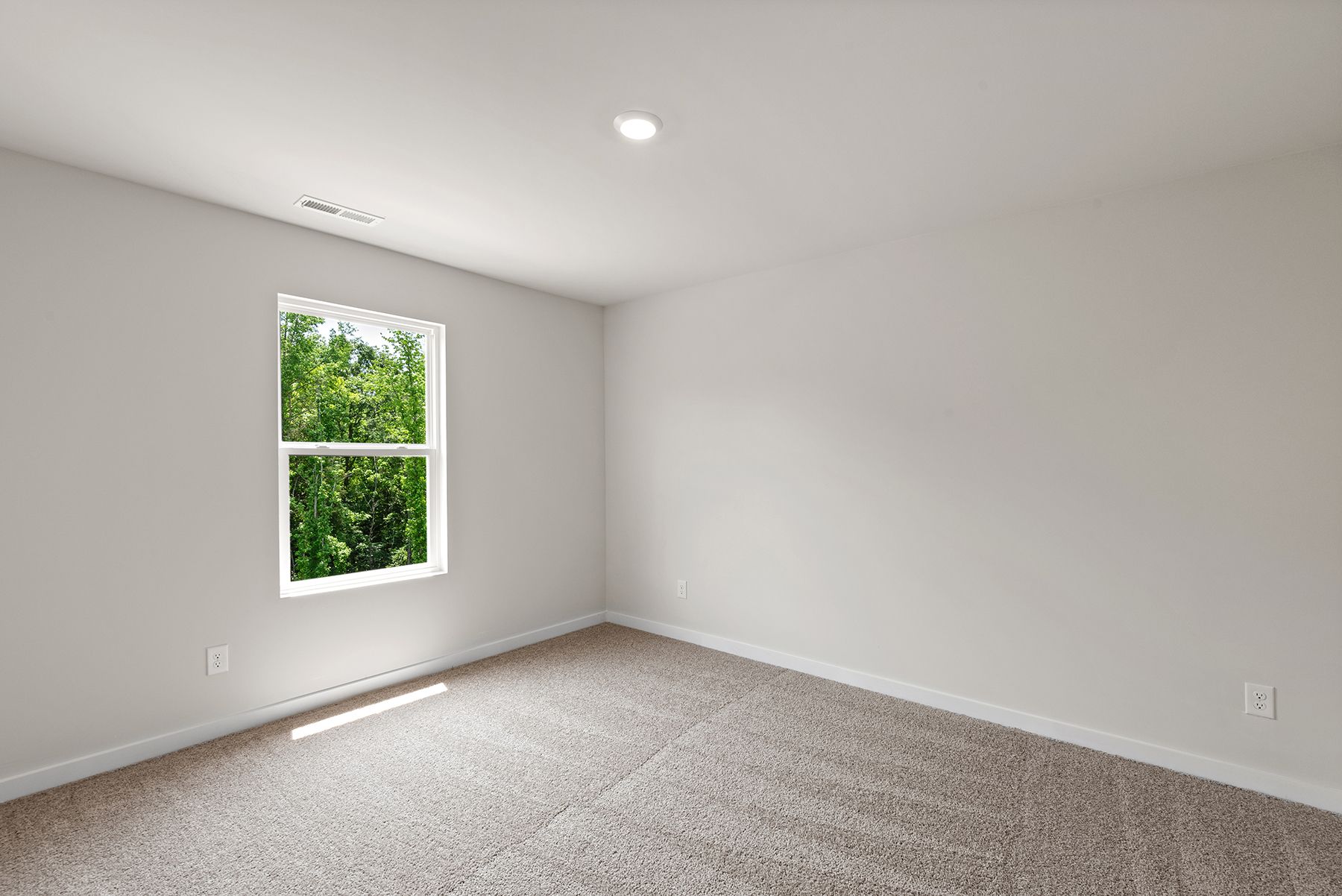 Additional bedroom