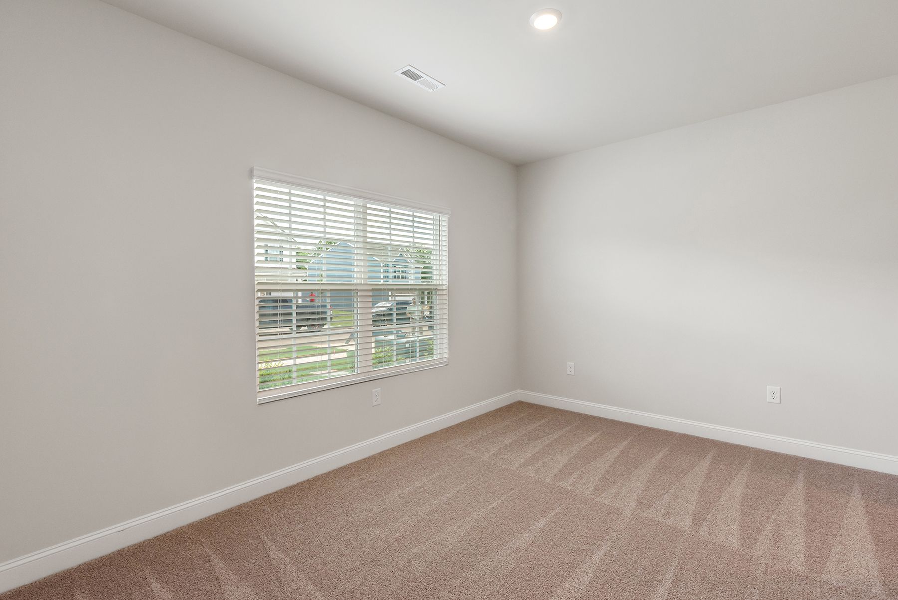 Every bedroom has its own walk-in closet