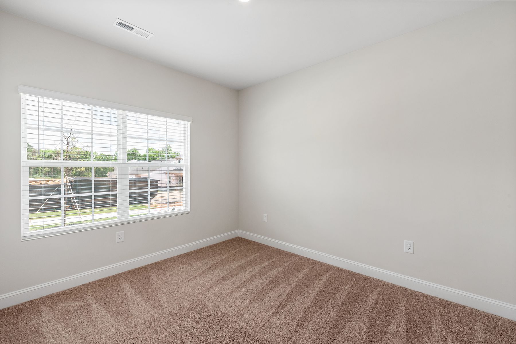 Every bedroom has its own walk-in closet