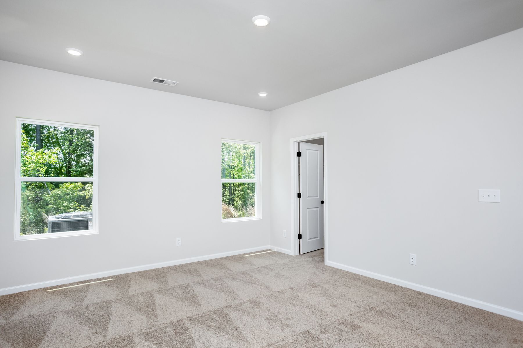 Secondary bedroom