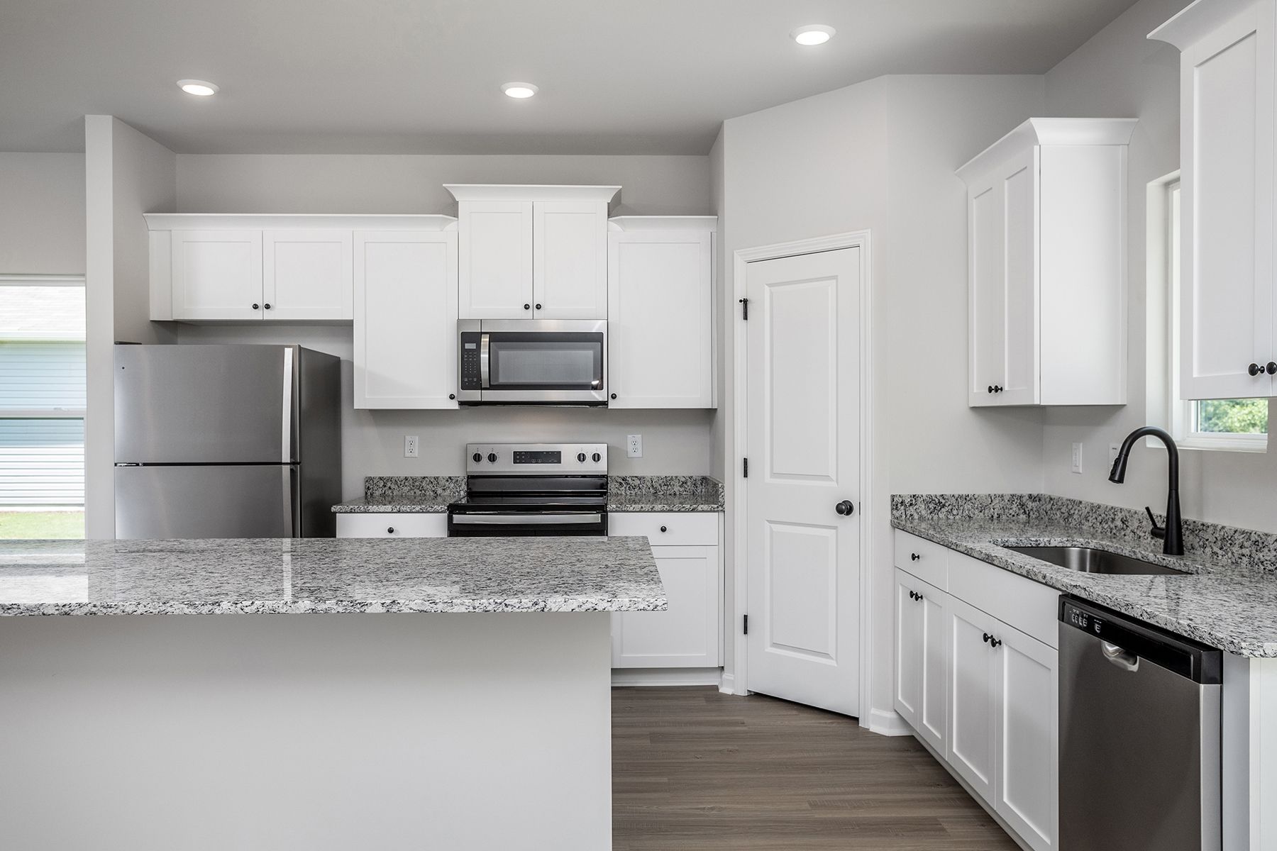 Gorgeous kitchen of your dreams!