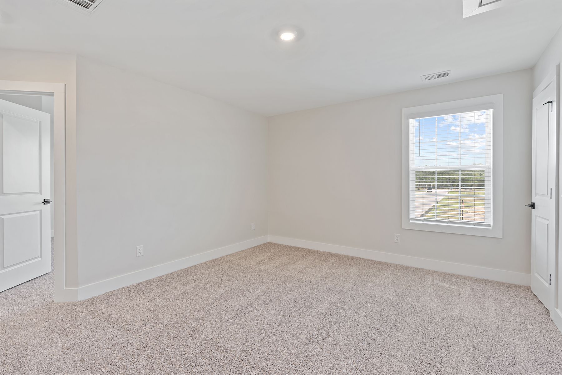 Secondary bedroom