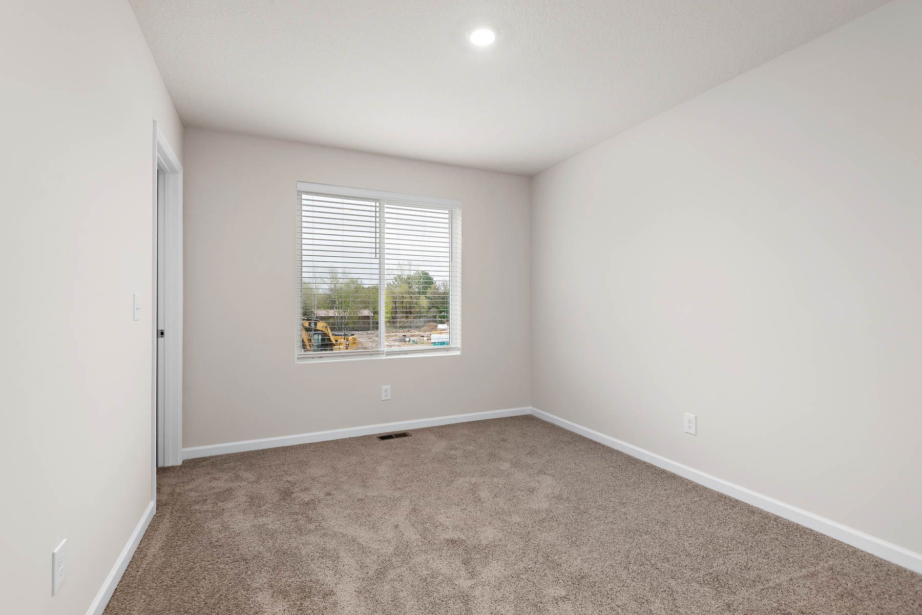 The secondary bedrooms have carpet.