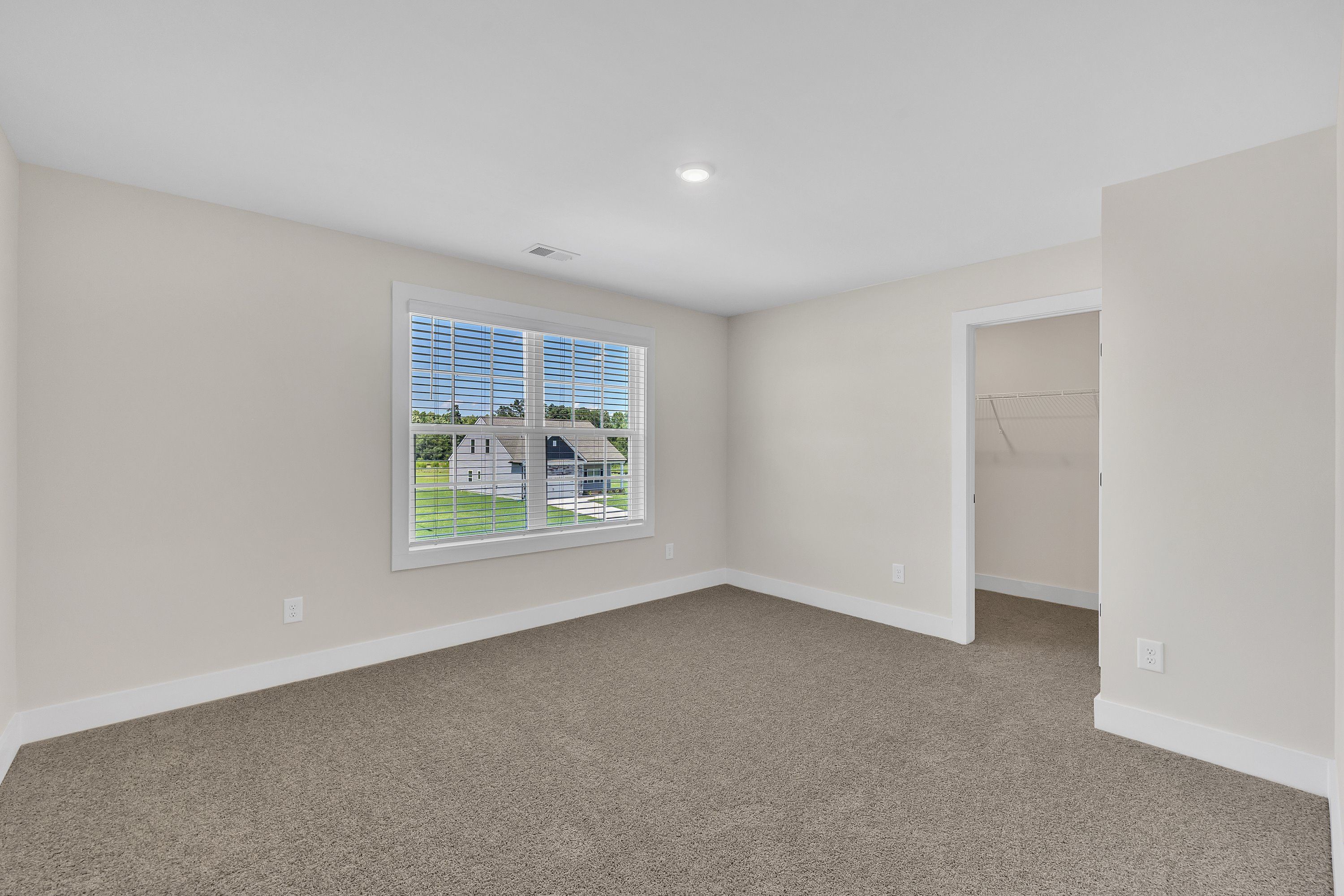 Bright and light bedroom 