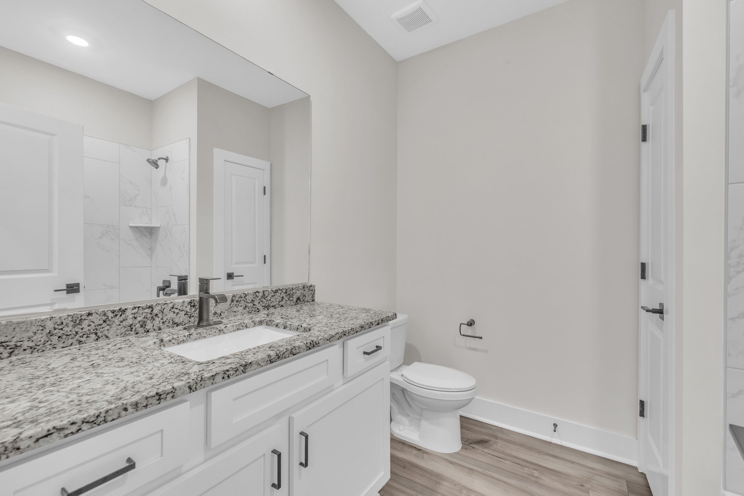 Secondary bathroom. 