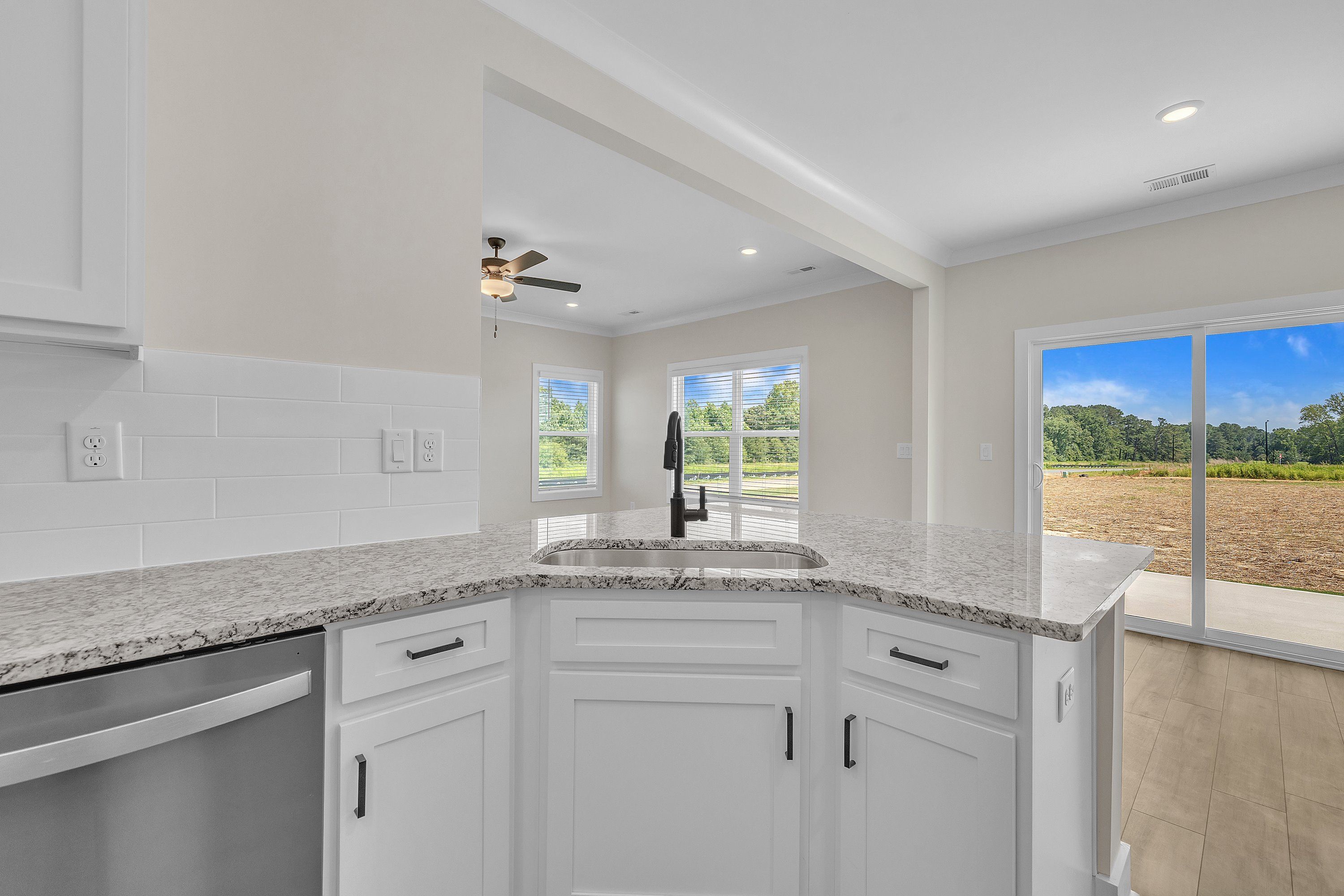 The kitchen has granite countertops.