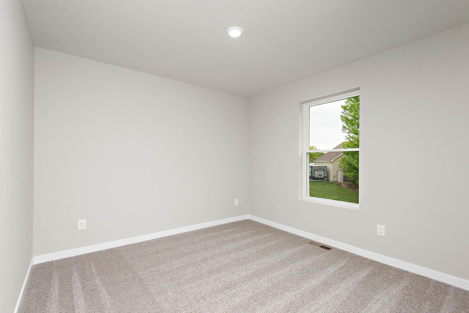 The secondary bedrooms have carpet.