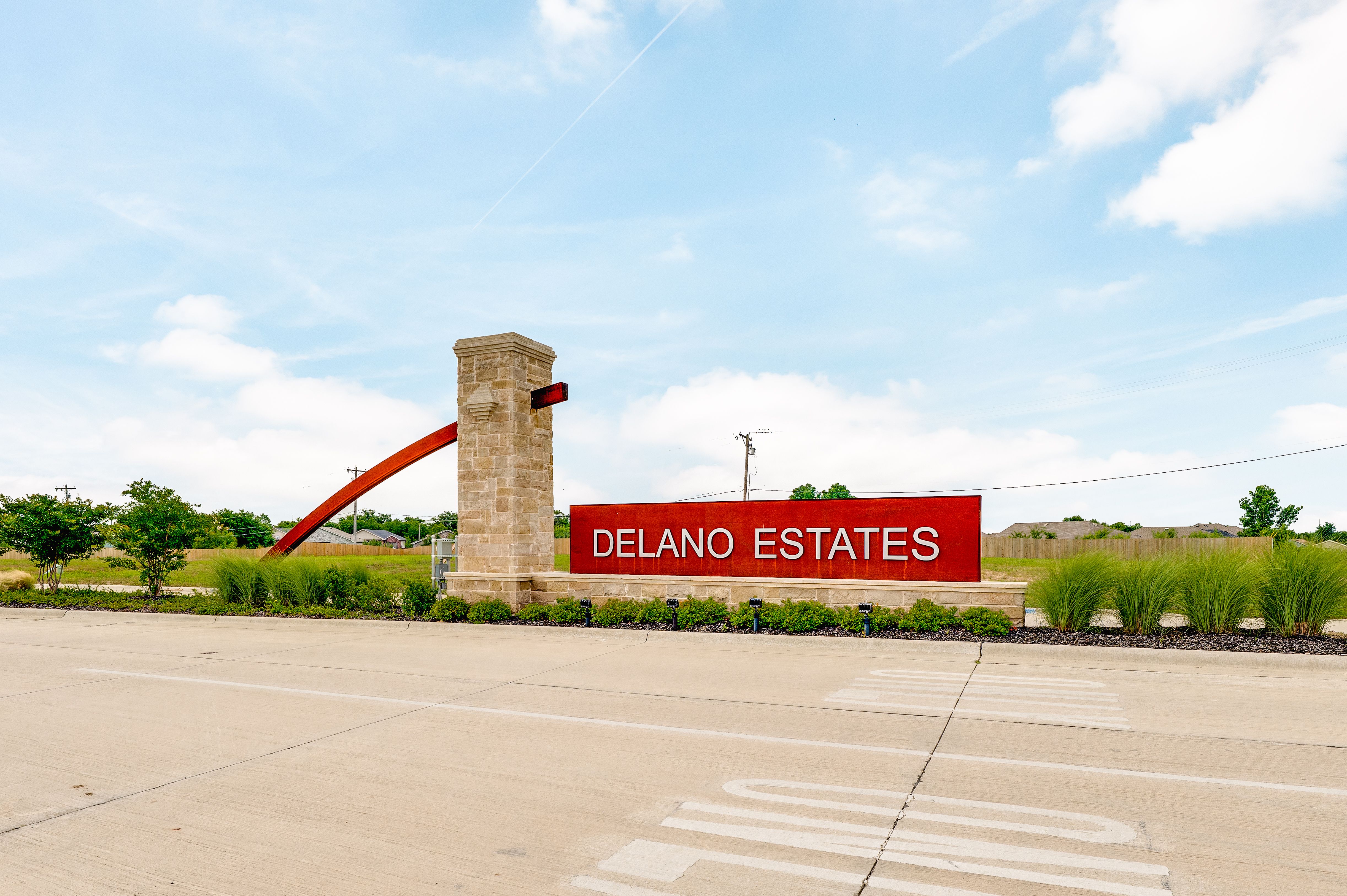 The gorgeous monument welcomes you into this wonderful neighborhood.