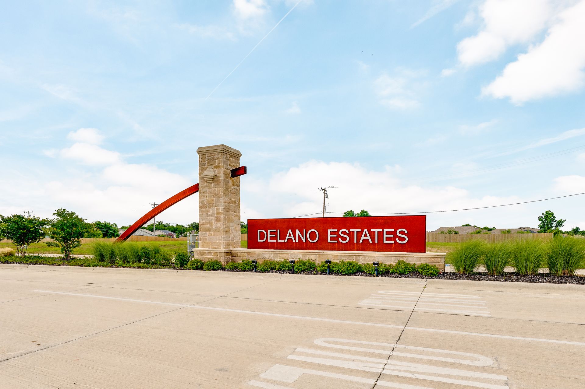 The gorgeous monument welcomes you into this wonderful neighborhood.