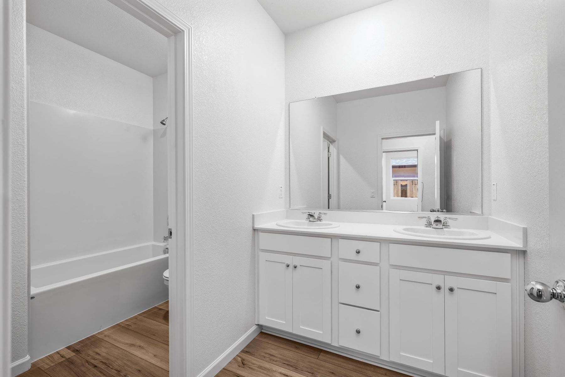The secondary bathroom has the tub/shower combo.