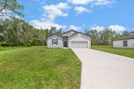Poinciana por LGI Homes en Orlando Florida