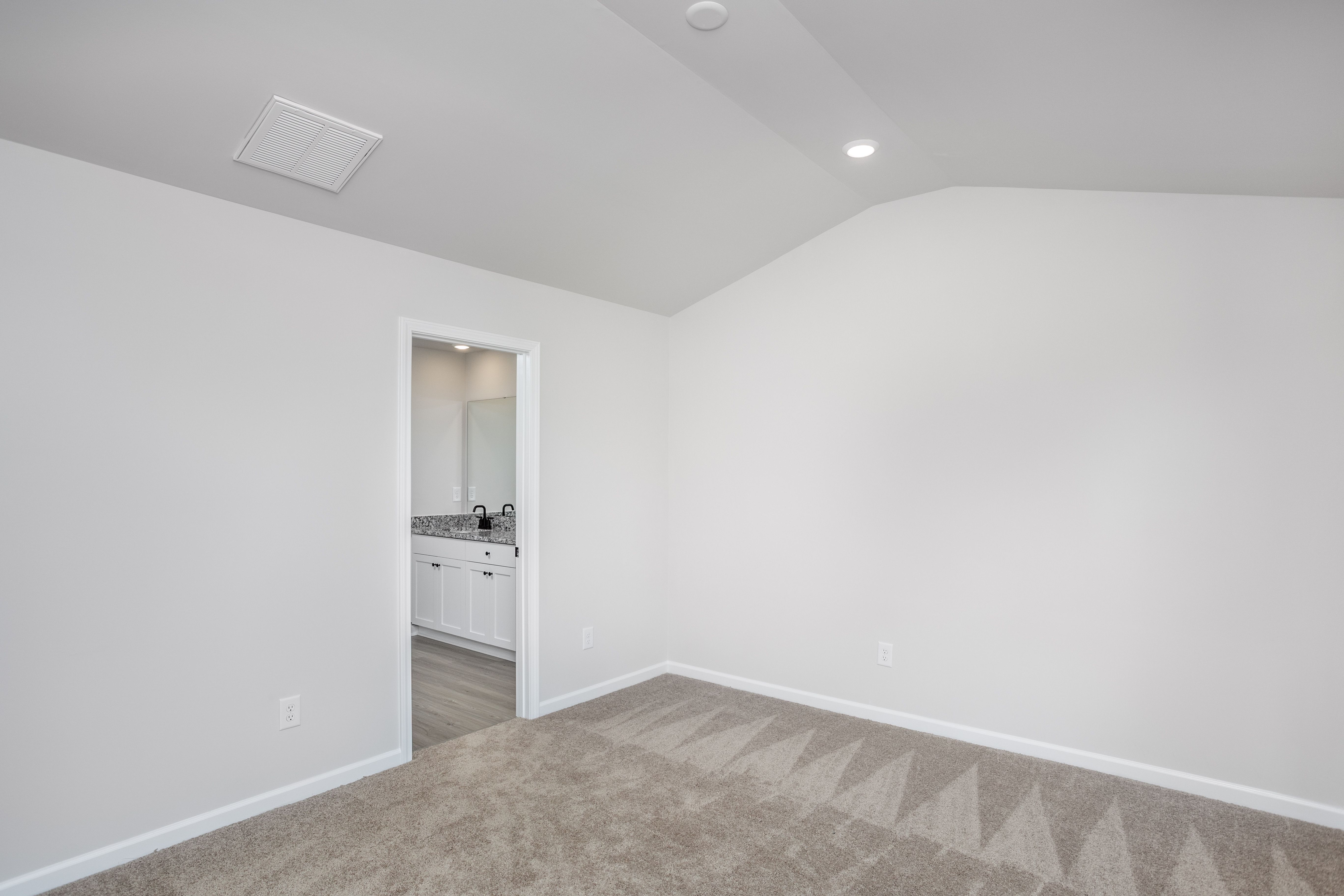 Master bedroom has en-suite bathroom