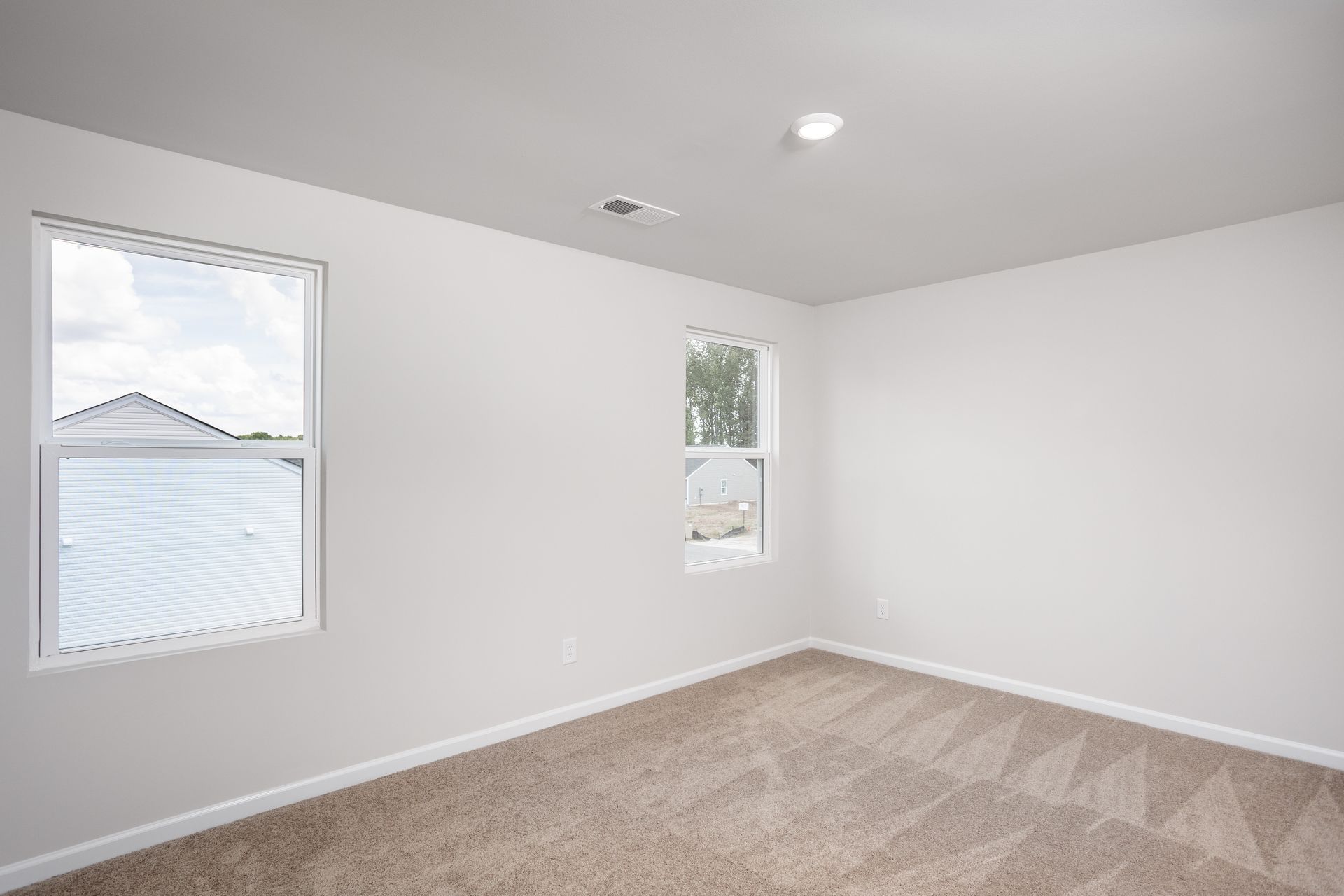 Secondary bedroom
