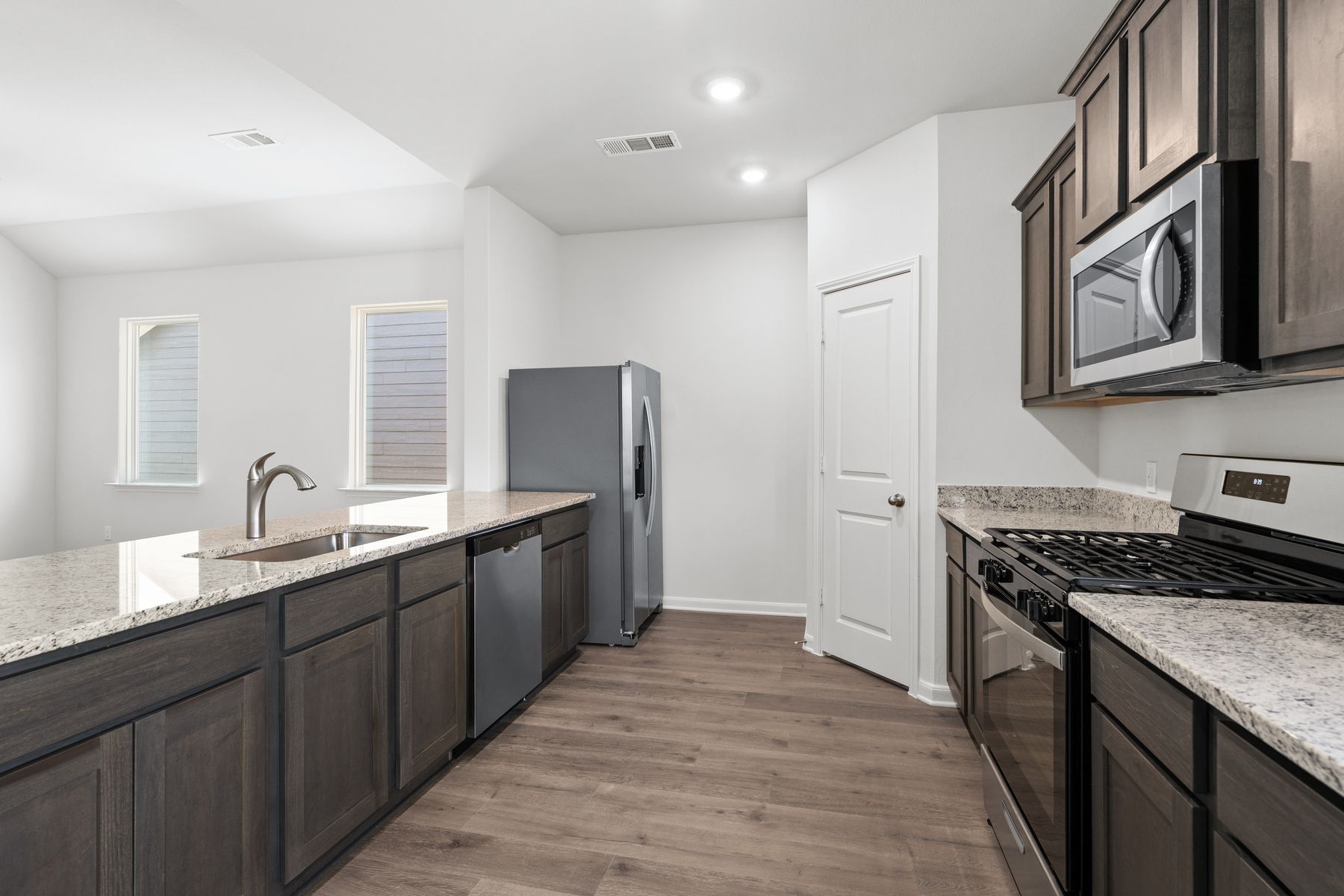 The kitchen of the Reed has energy-efficient appliances.
