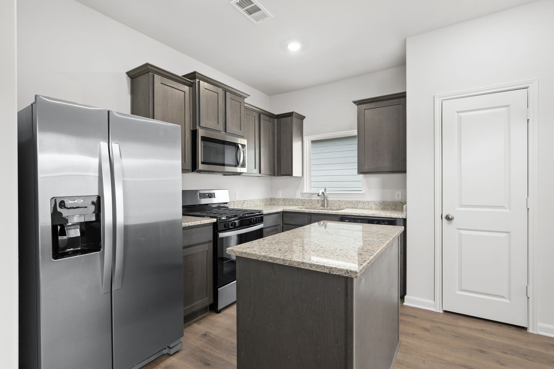 The kitchen of the Sabine has energy-efficient appliances.