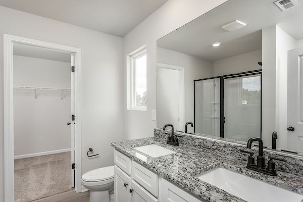 Dual sinks in the master bathroom