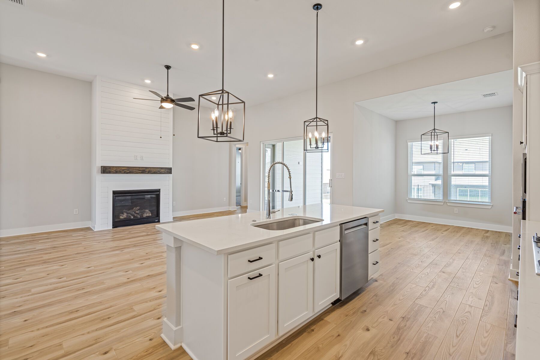 The kitchen has a convenient kitchen island.
